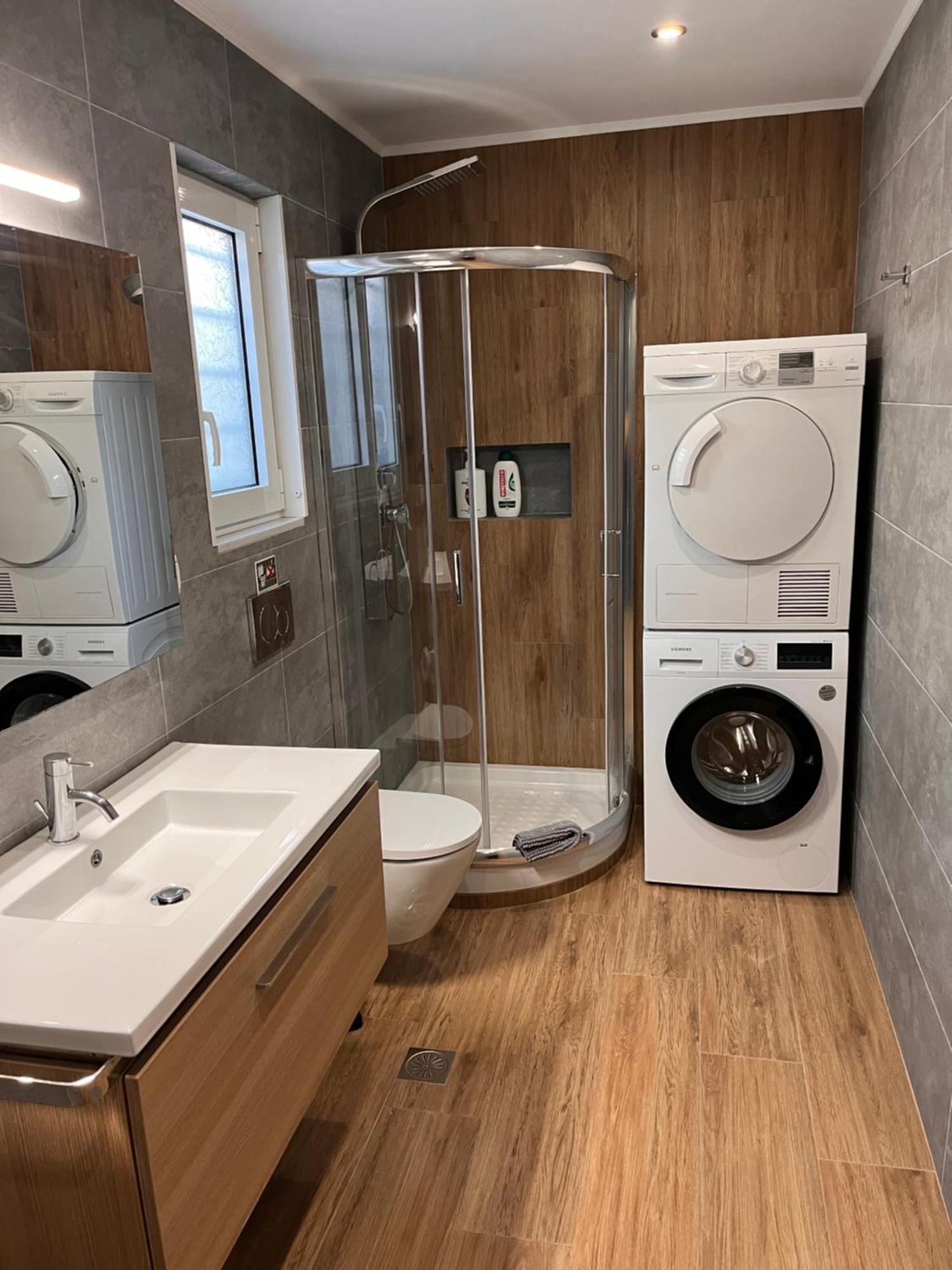 Diamante Beachfront Suites غزيلوكاسترون المظهر الخارجي الصورة