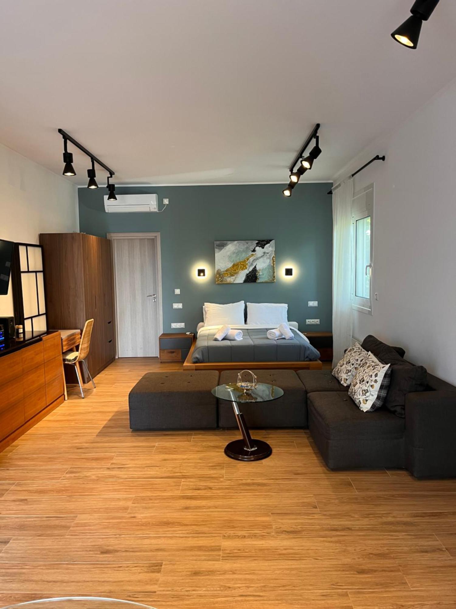 Diamante Beachfront Suites غزيلوكاسترون المظهر الخارجي الصورة