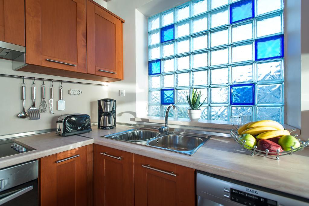 Diamante Beachfront Suites غزيلوكاسترون المظهر الخارجي الصورة