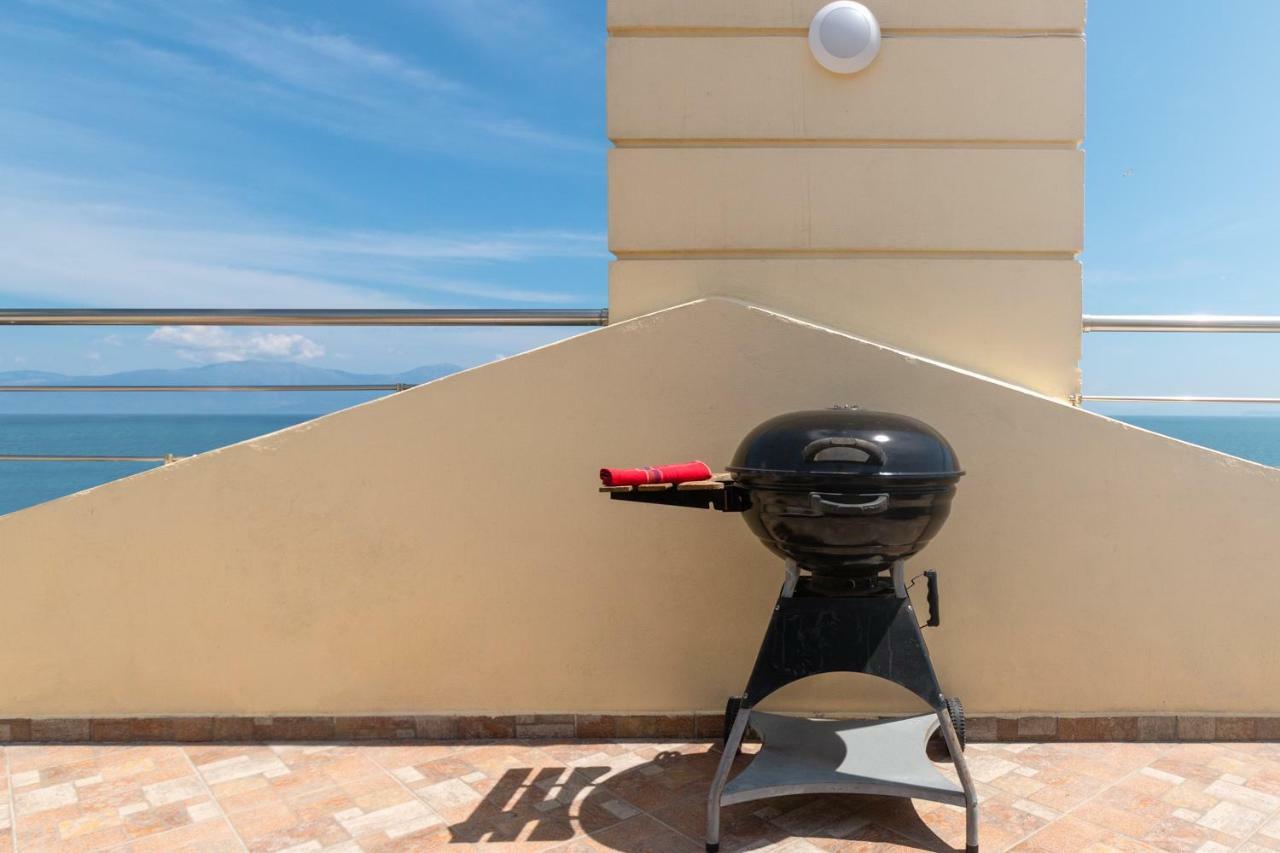 Diamante Beachfront Suites غزيلوكاسترون المظهر الخارجي الصورة