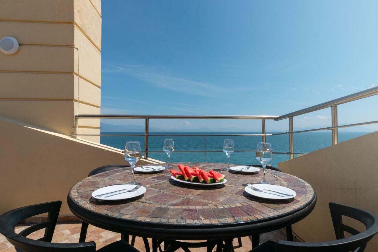 Diamante Beachfront Suites غزيلوكاسترون المظهر الخارجي الصورة